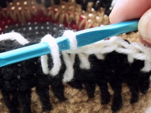 Tightening a spike stitch