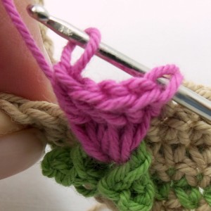 Closing the top of the rosebud